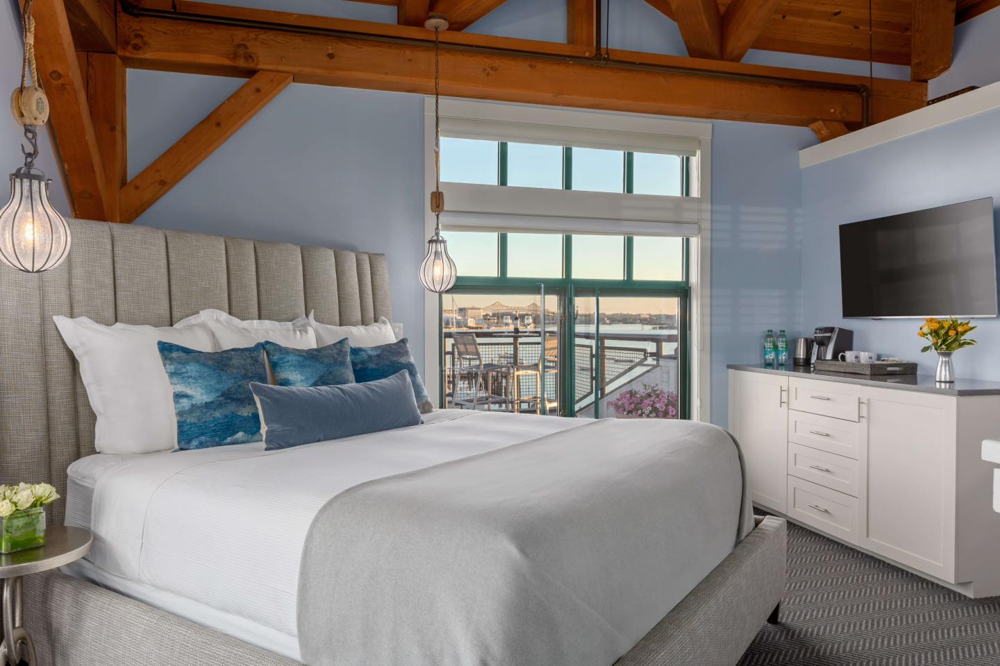 Boston Yacht Haven Penthouse 210
