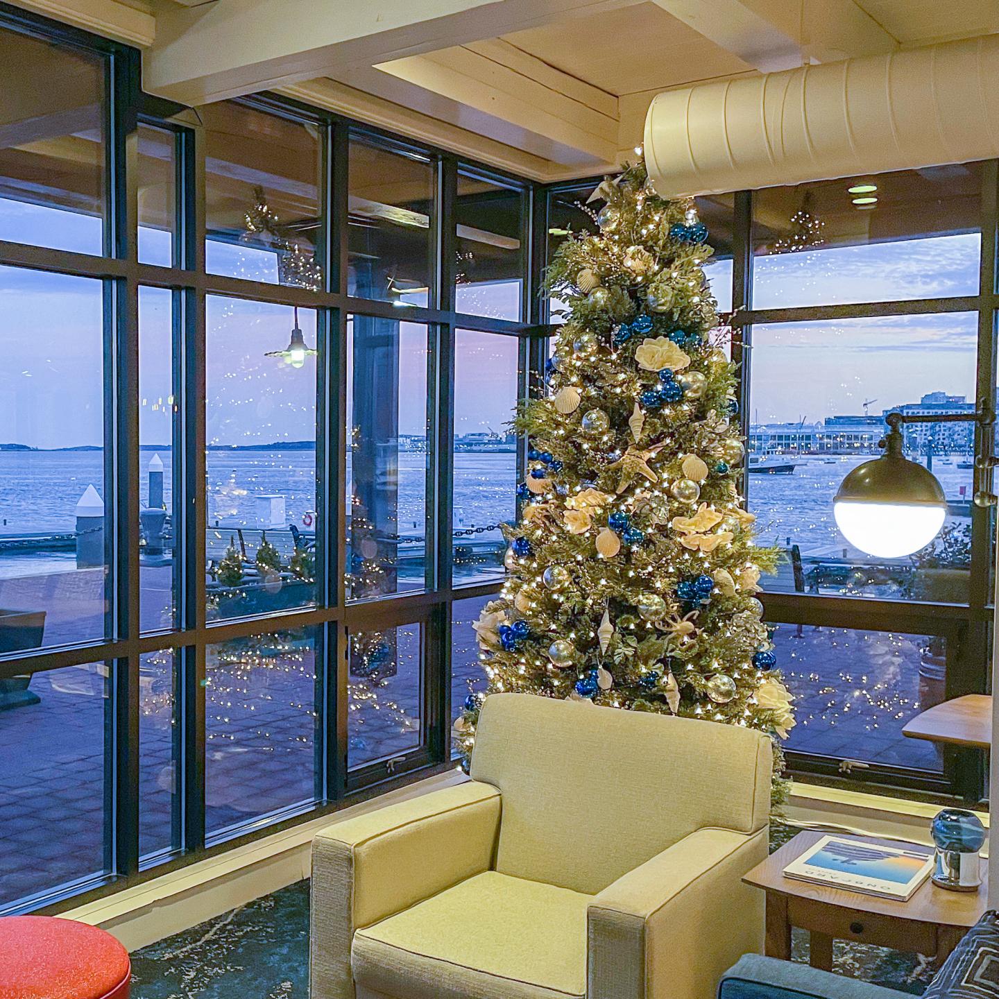Boston Yacht Haven Inn decorated for holiday season