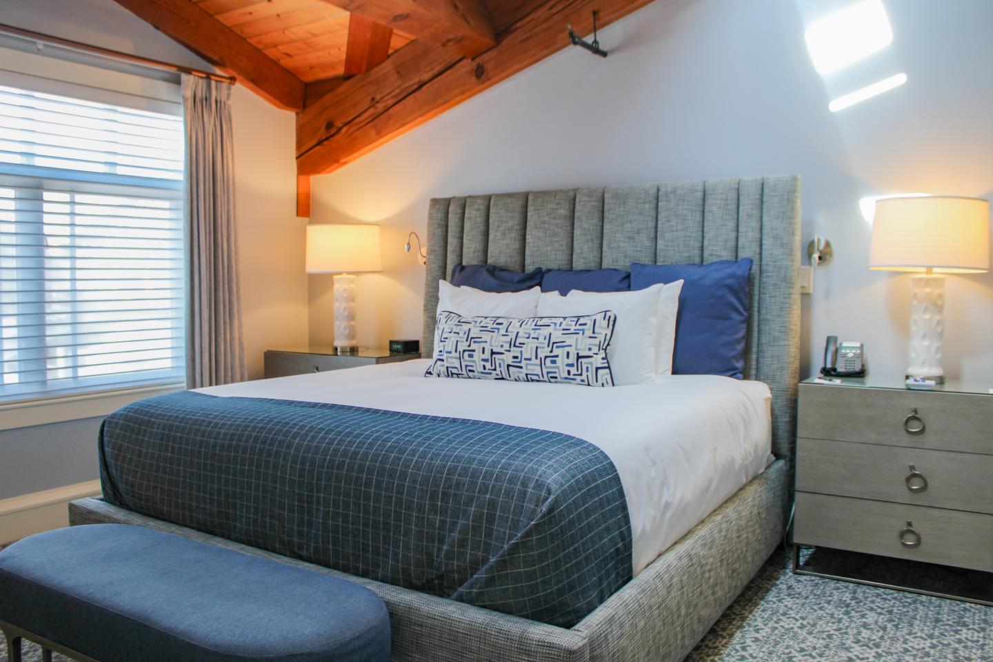 Refreshed guest rooms at Boston Yacht Haven