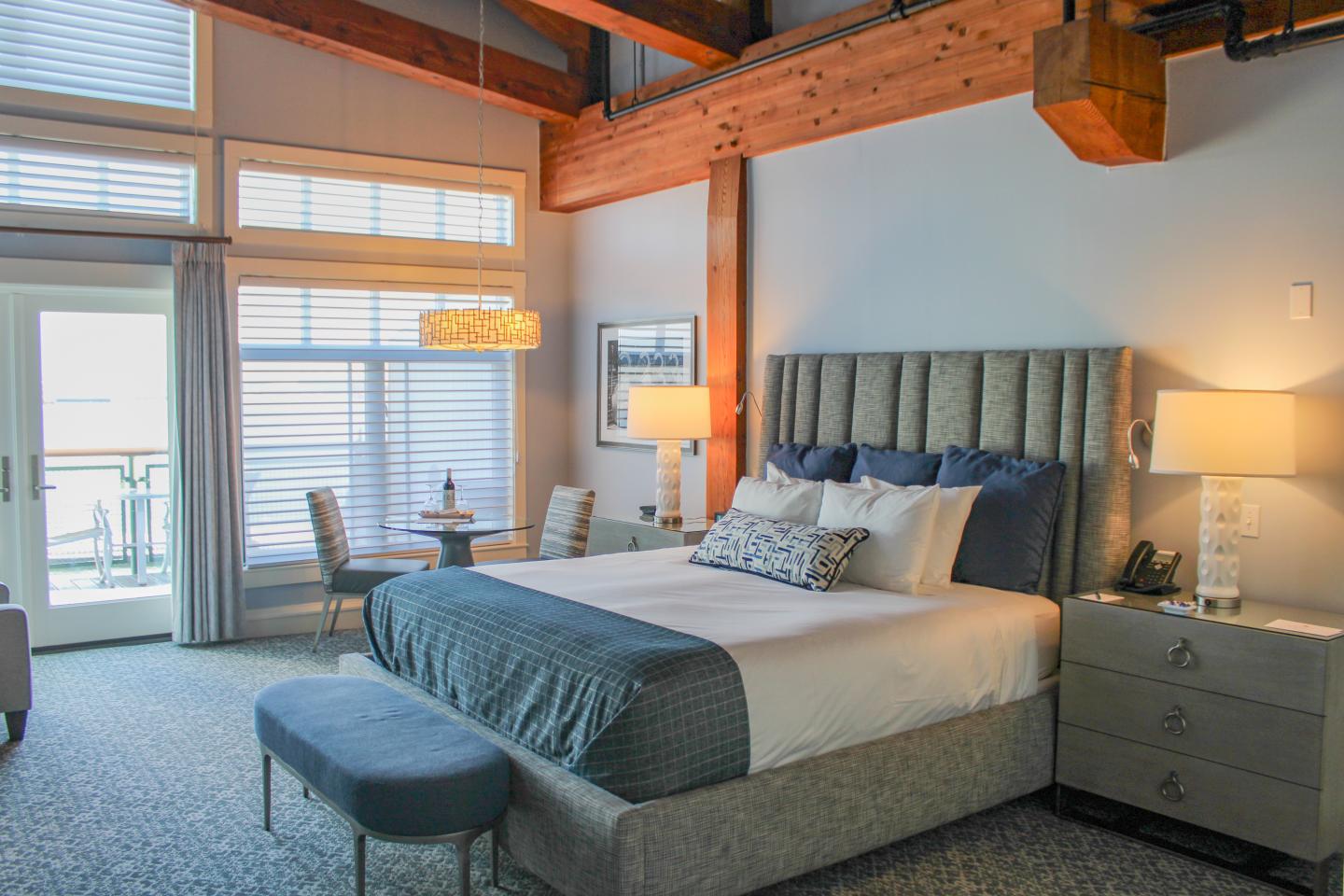Refreshed guest rooms at Boston Yacht Haven